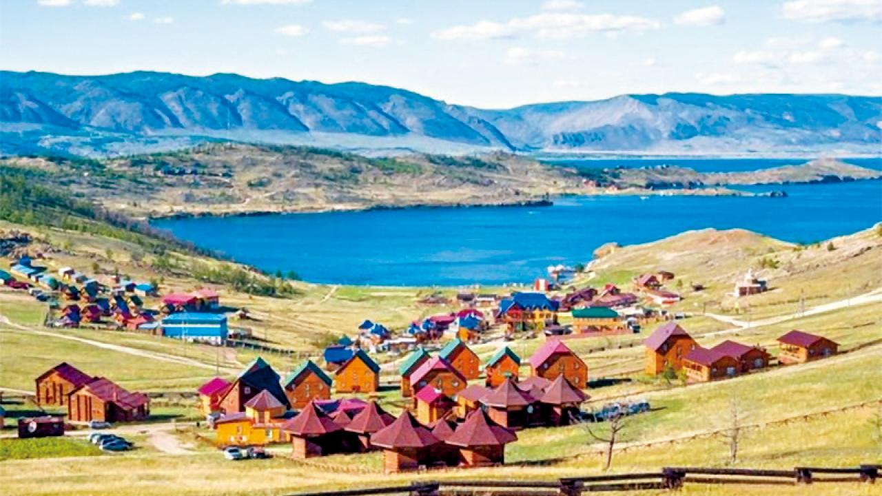 直航8天團 穿梭中．俄兩地 偶遇「藍眼睛」貝加爾湖