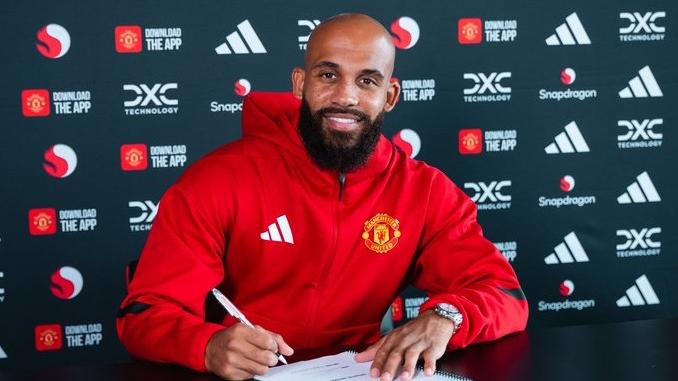 麥比奧莫簽約加盟曼聯。(曼聯官網)