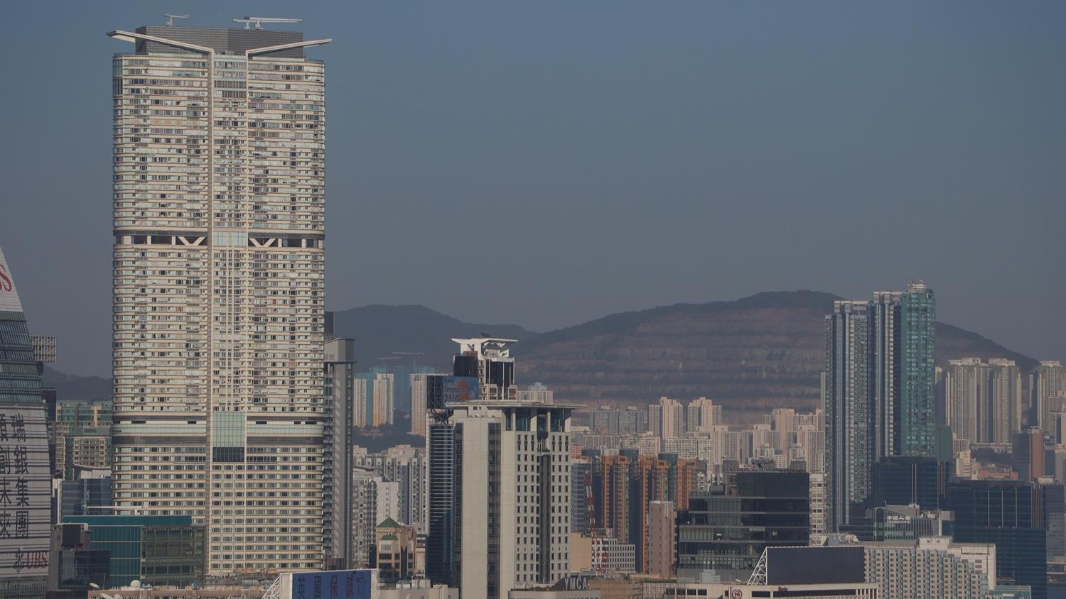 今年上半年價值2,000萬元以上的二手豪宅買賣登記錄650宗，金額錄309.01億元，量價均創兩年高位。(資料圖片)