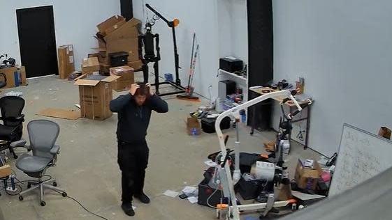 戰鬥型機器人實驗室暴走嚇窒工程師　研發公司稱「人為失誤」