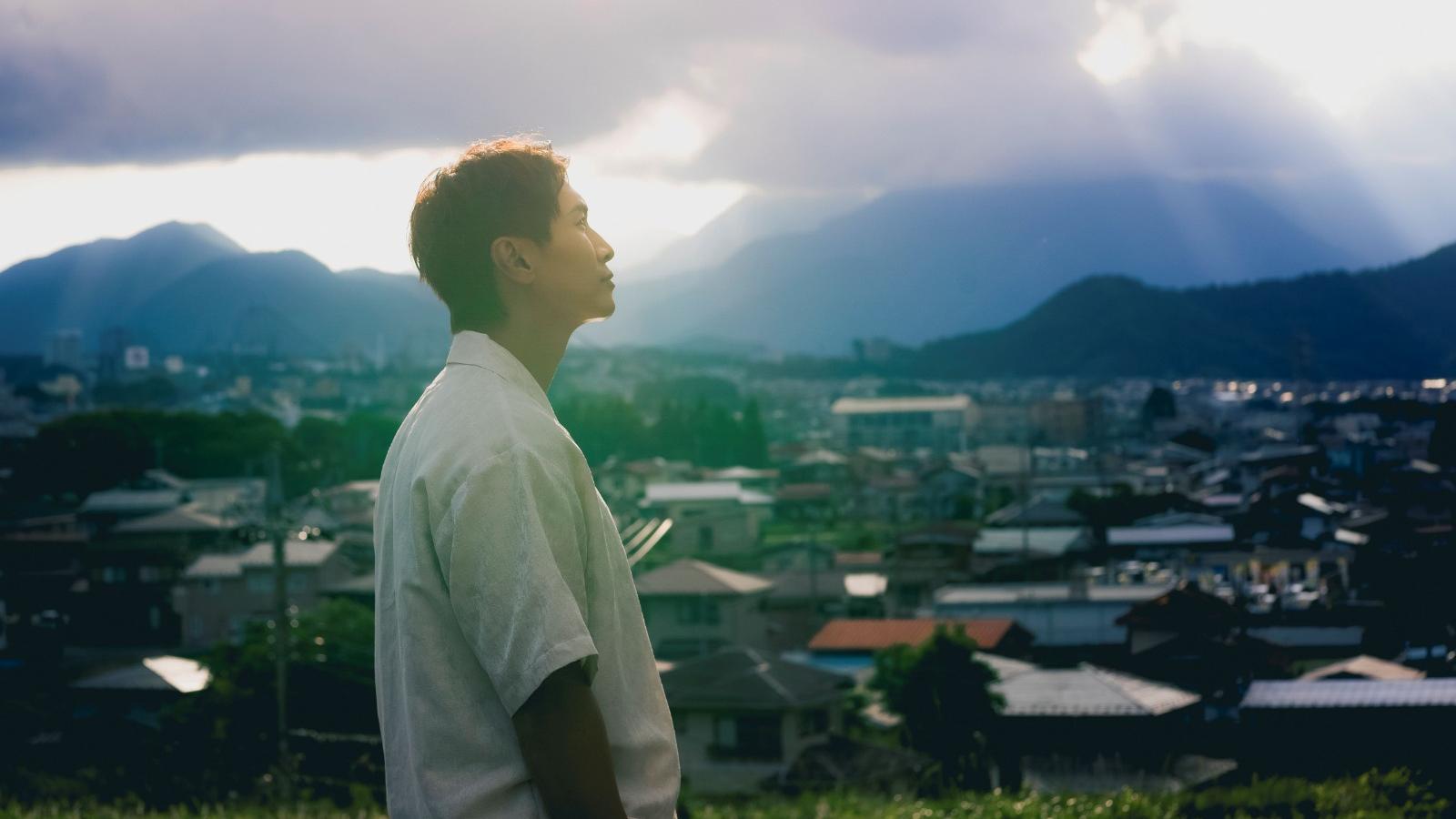 陳柏宇《我所看見的未來》MV預言日前夕上架 赴日本取景拍出淒美愛情故事