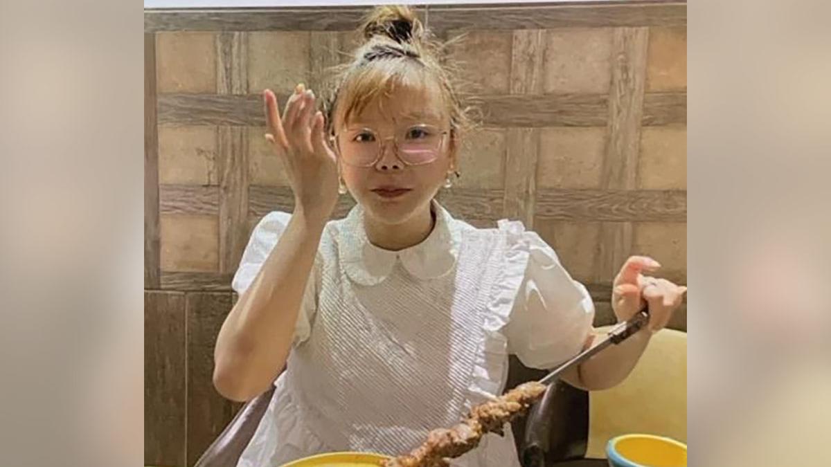 女子徐麗婷2022年2月在港鐵尖沙咀站最後露面後便告失蹤。(警方提供)