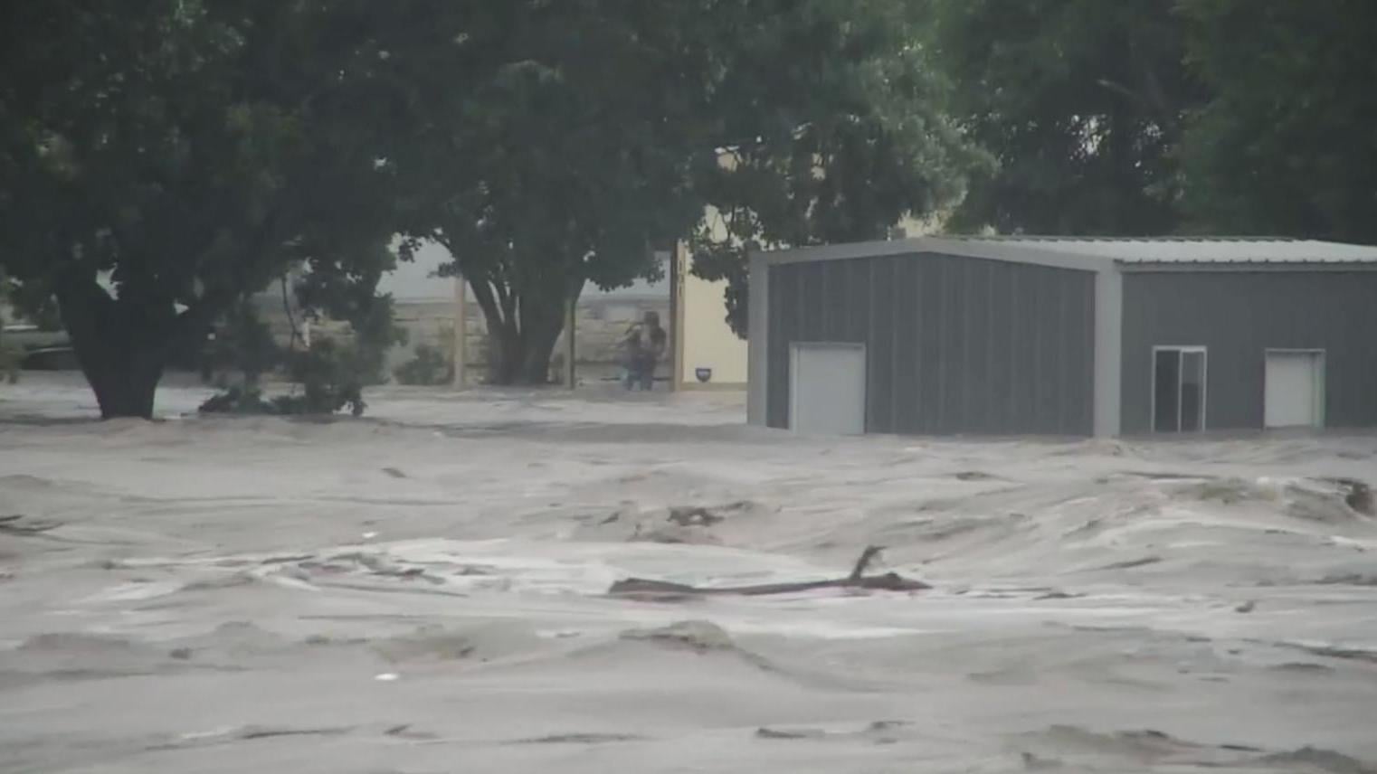 7月4日，德州克爾郡瓜達魯普河水位暴漲。（圖／美聯社）