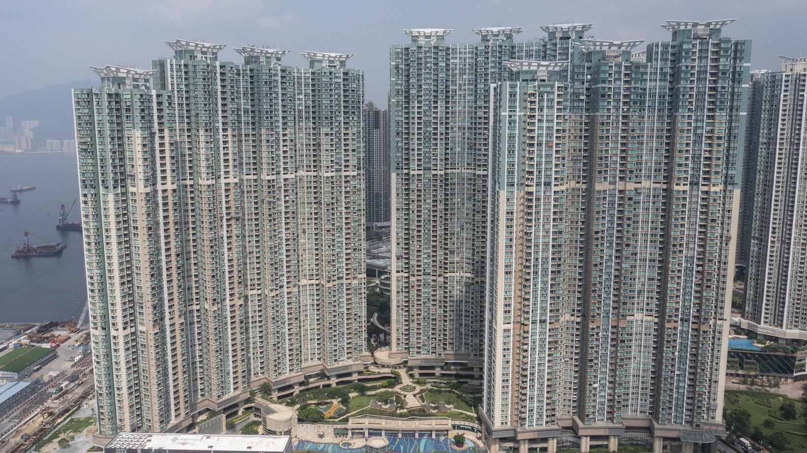 將軍澳日出康城領峰套三房，用家睇樓一次即以670萬元承接，11年帳面升值150萬元。