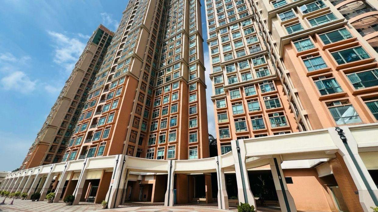 深井浪翠園山景少海兩房戶，獲年輕夫婦租客承接，呎價不足7,700元。