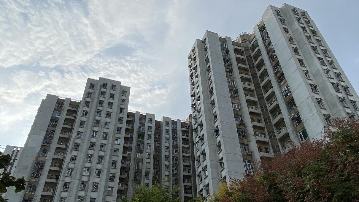 屯門居屋兆安苑兩房銀主盤，上車客以310萬元「執平貨」承接，平市價逾15%。