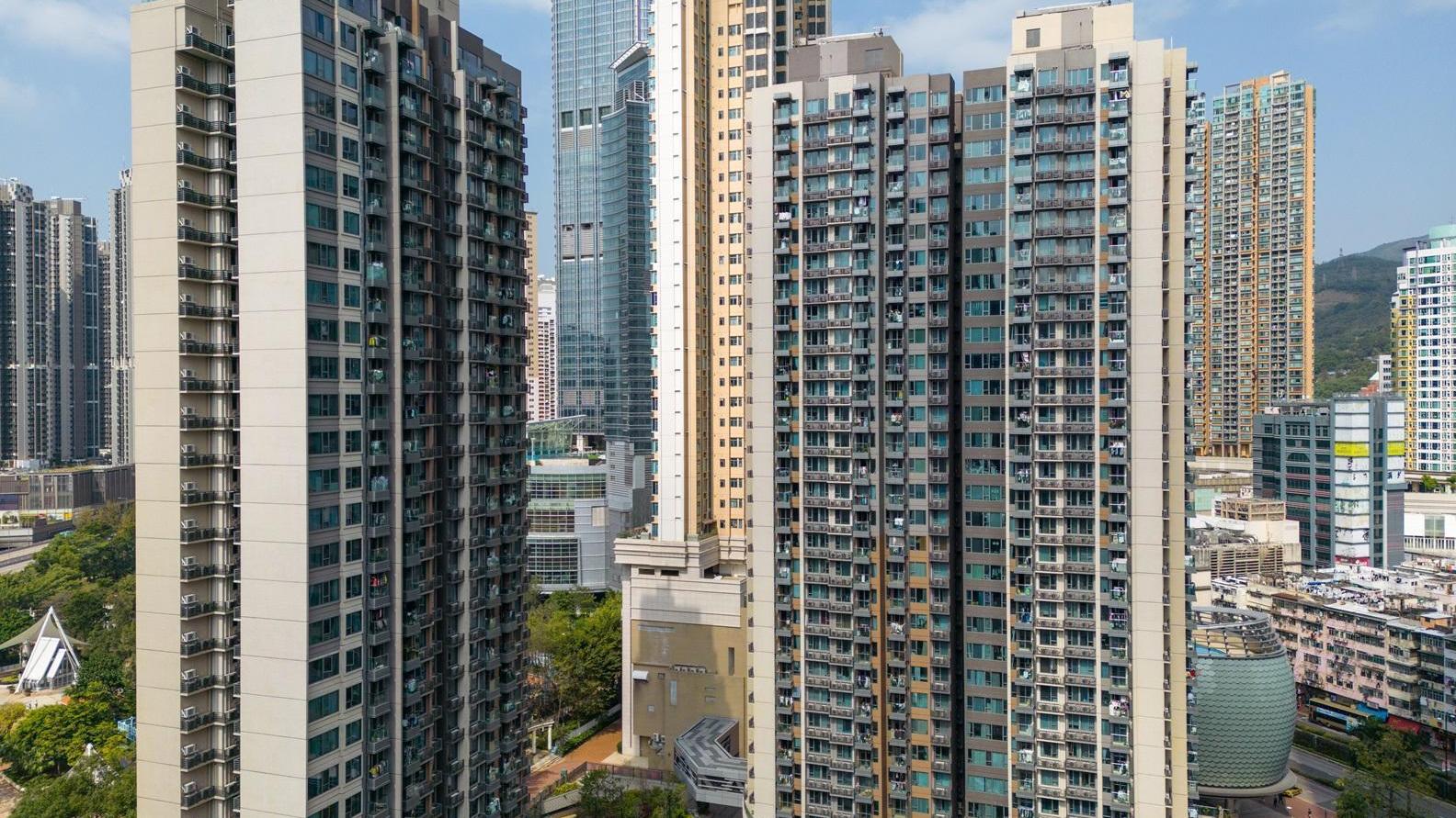 荃灣映日灣一伙開放式連平台的納米戶，投資客以400萬元蝕讓價承接。