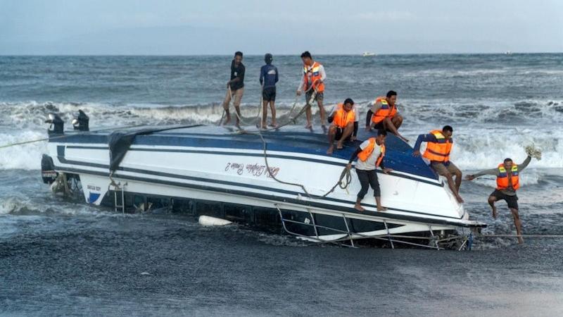 印尼峇里島快艇傾覆，中國公民2死6傷。(新華社)