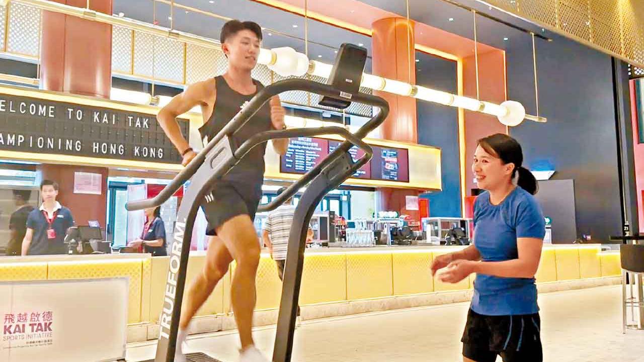 啟德體育園首辦100KM跑步機挑戰賽  跑手︰策略較體能更重要