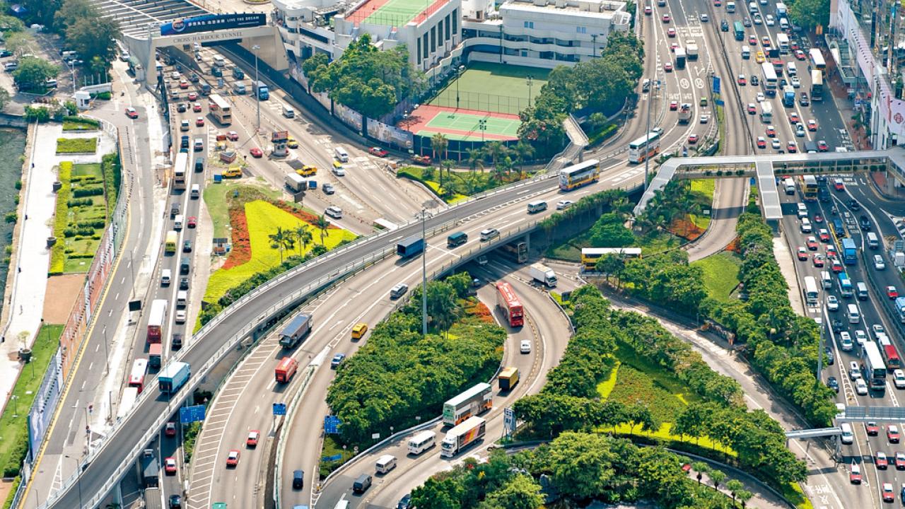 疑自編自導自演交通意外 8人涉騙交通意外傷亡援助被捕