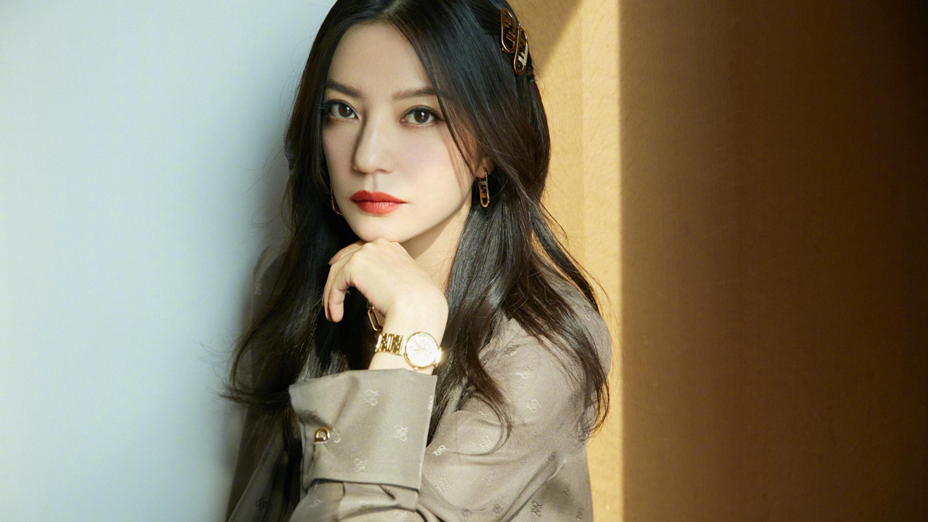 藝人趙薇。(圖／翻攝微博 趙薇)