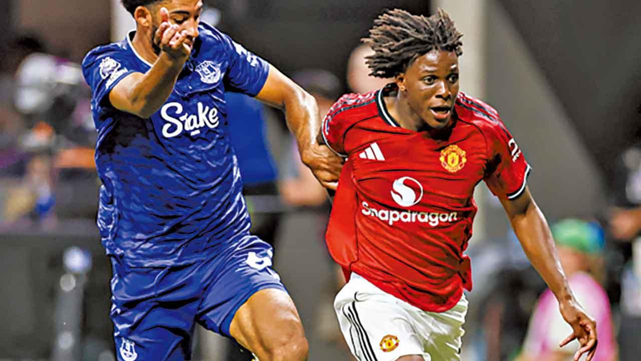 曼聯封王英超四角賽 艾摩廉：麥比奧莫很重要