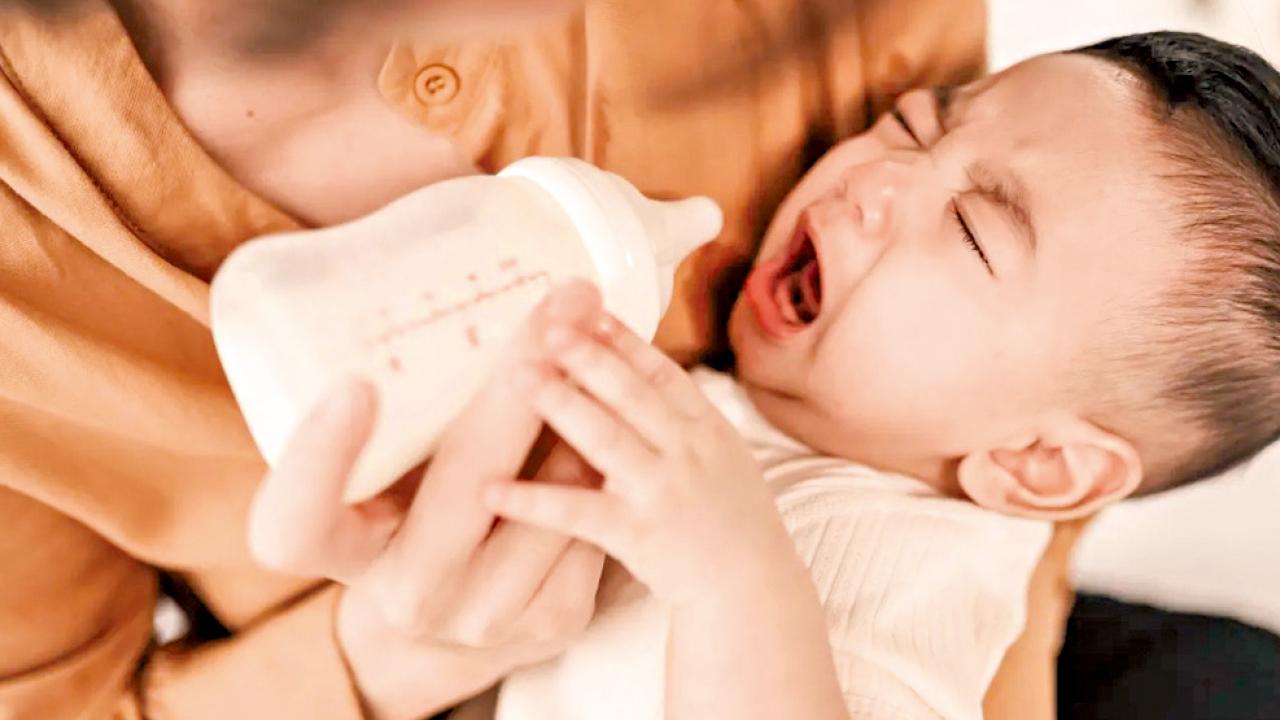 厭奶期隱藏的可能原因：胃酸倒流