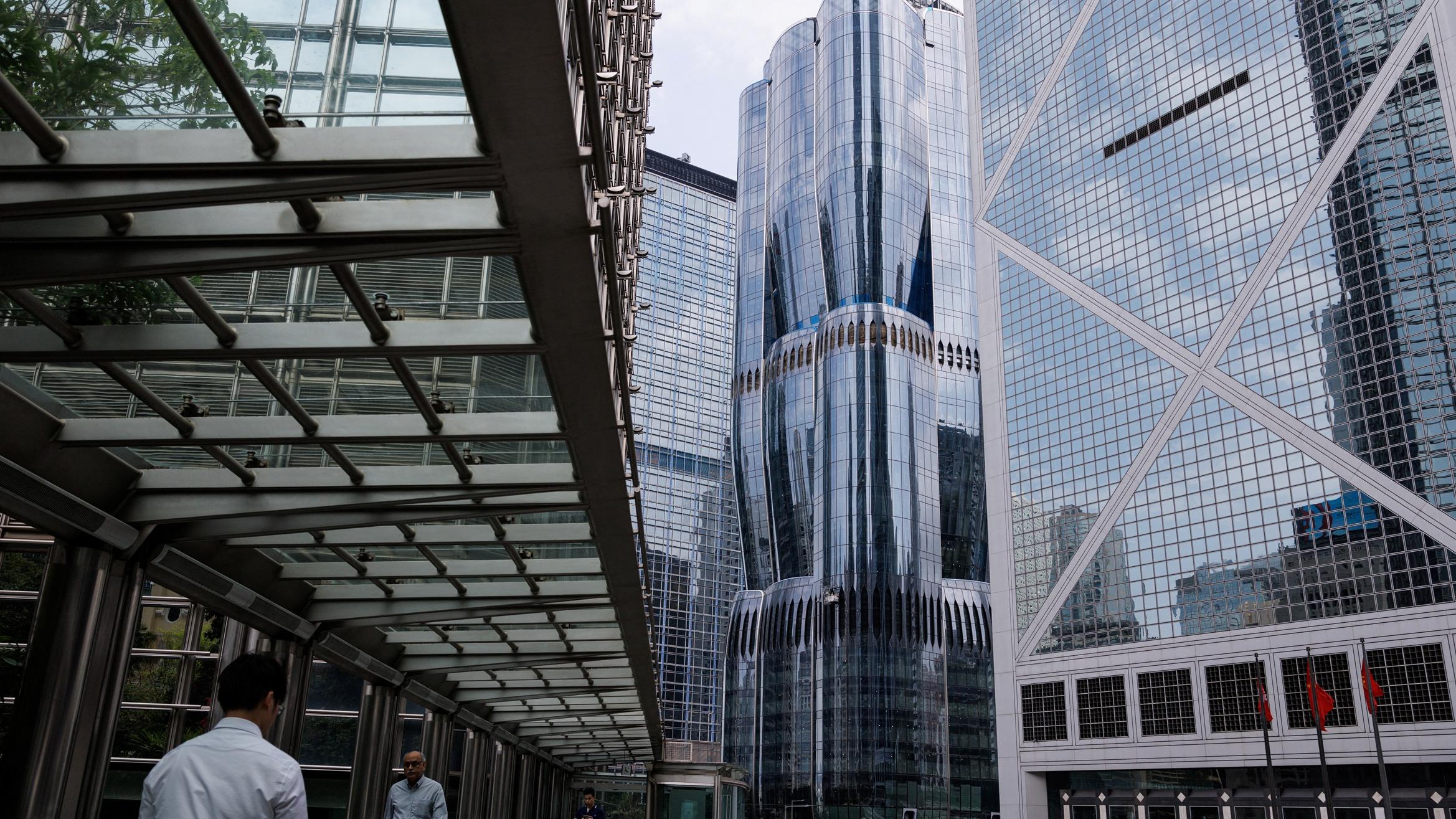 恒地半年基礎盈利減44% 料專才及留學生支持樓市