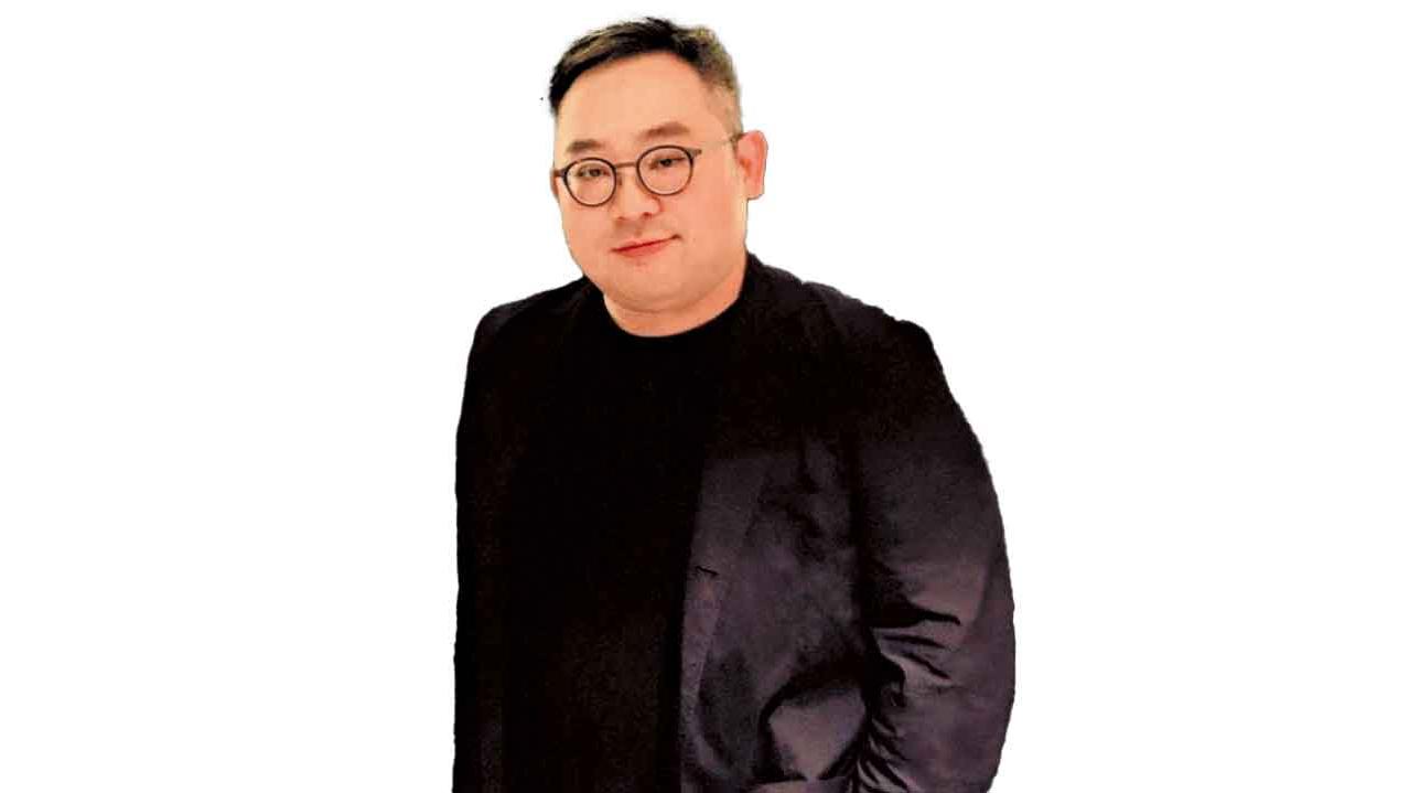 魯暉真係做咗華納高層