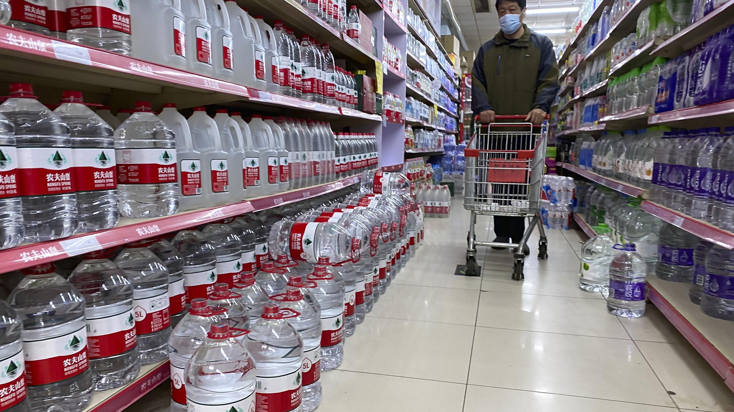 農夫山泉半年多賺22% 包裝水「網絡輿情輿情影響減退」