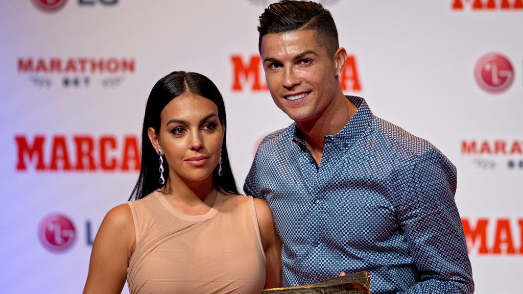 C朗與女友佐真娜。(美聯社)