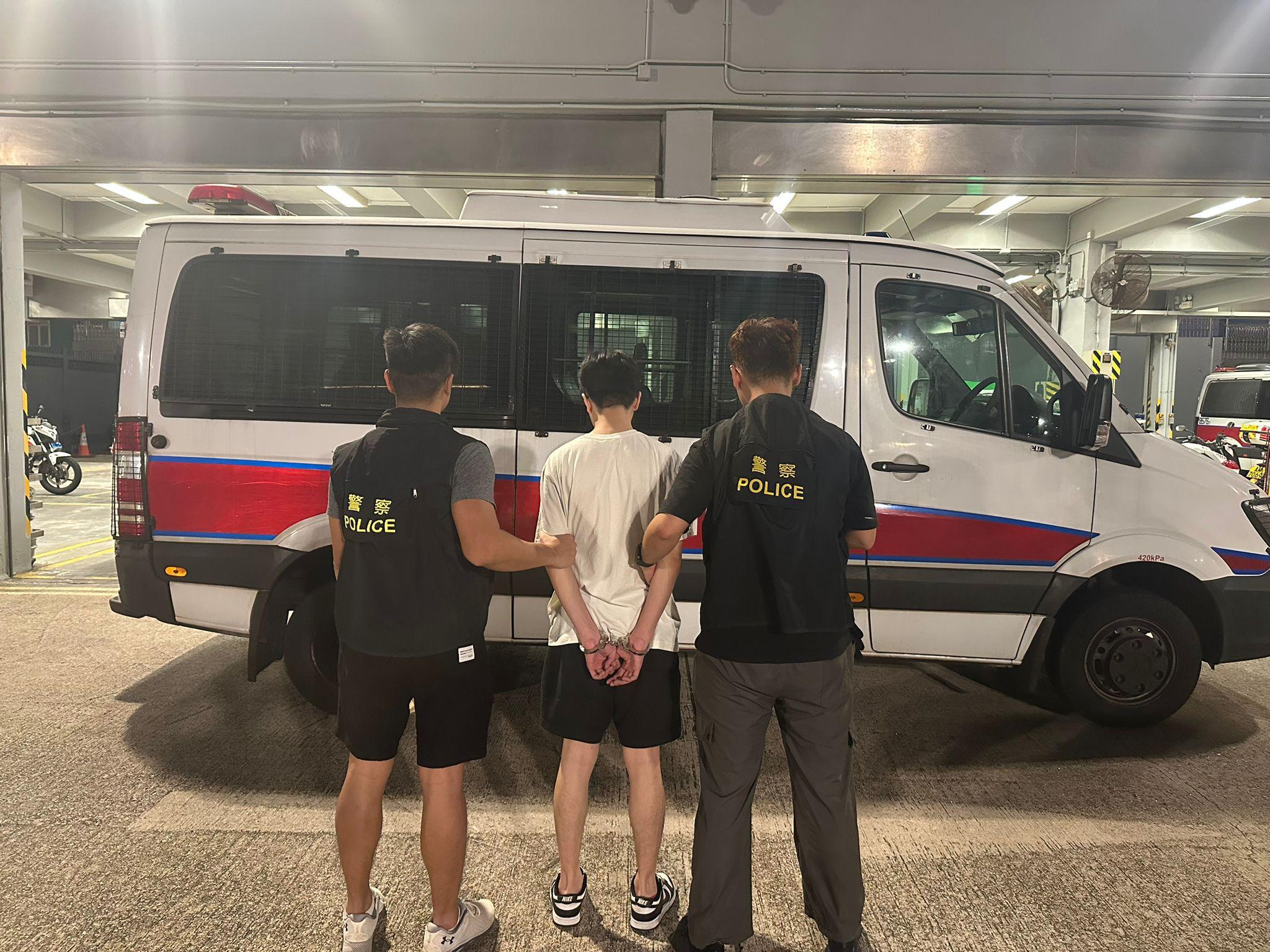 警深水埗掃毒檢3.3萬元K仔可卡因，29歲男被捕。(警方圖片)