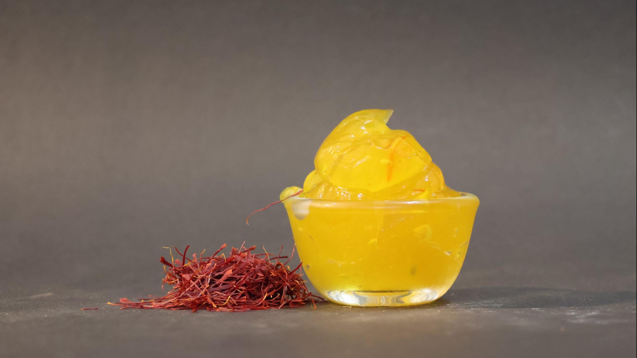 塗藏紅花凝膠一樣有效