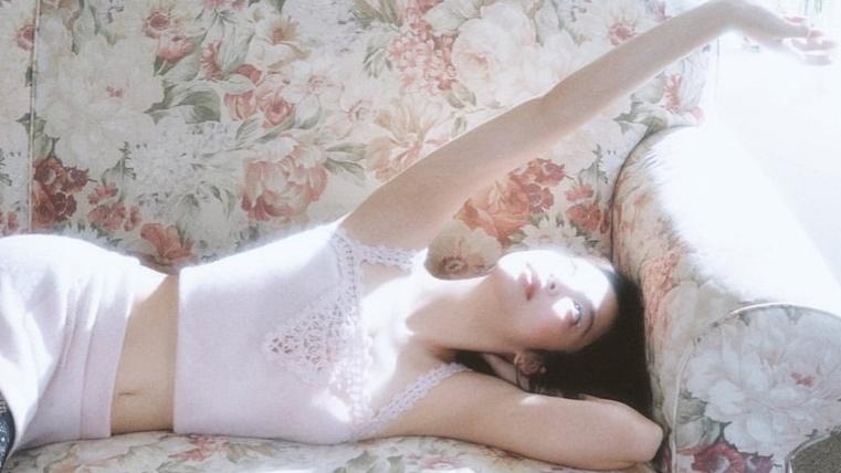 Jennie@BLACKPINK家居照玩喱士誘惑 IG日吸250萬like