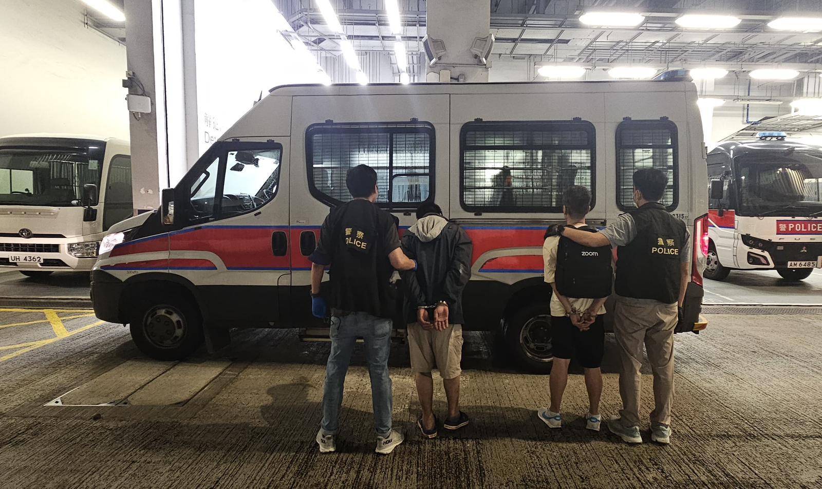 警搗油麻地毒窟，檢逾9000元可卡因藍精靈拘20人。(警方圖片)