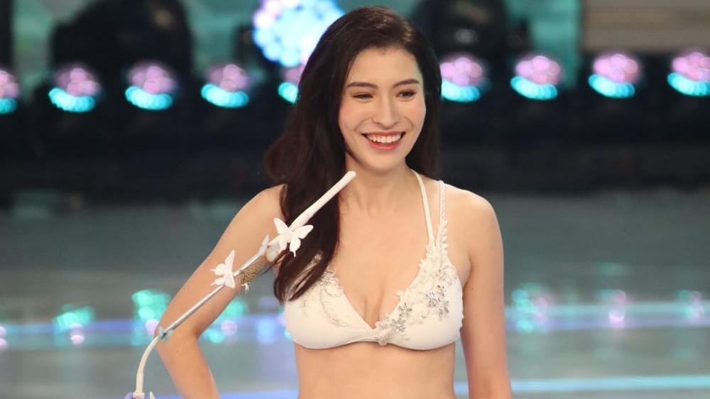 香港小姐2025｜8萬蚊約會考施宇琪 秒答更提示點樣防走數