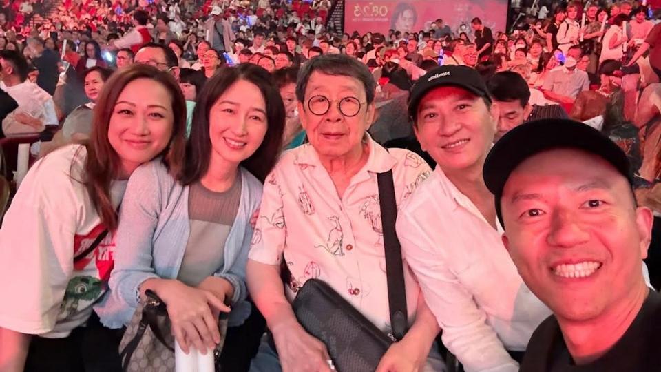 關詠荷孖張家輝拍拖睇演唱會 重遇絕跡幕前10年TVB離巢藝人 