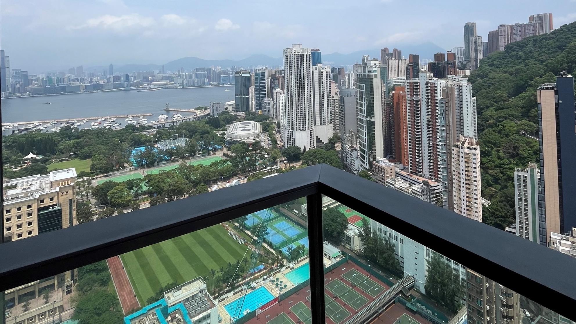 雋琚高層一房望向維園，同時享有部分維港景色，視野景觀一流。