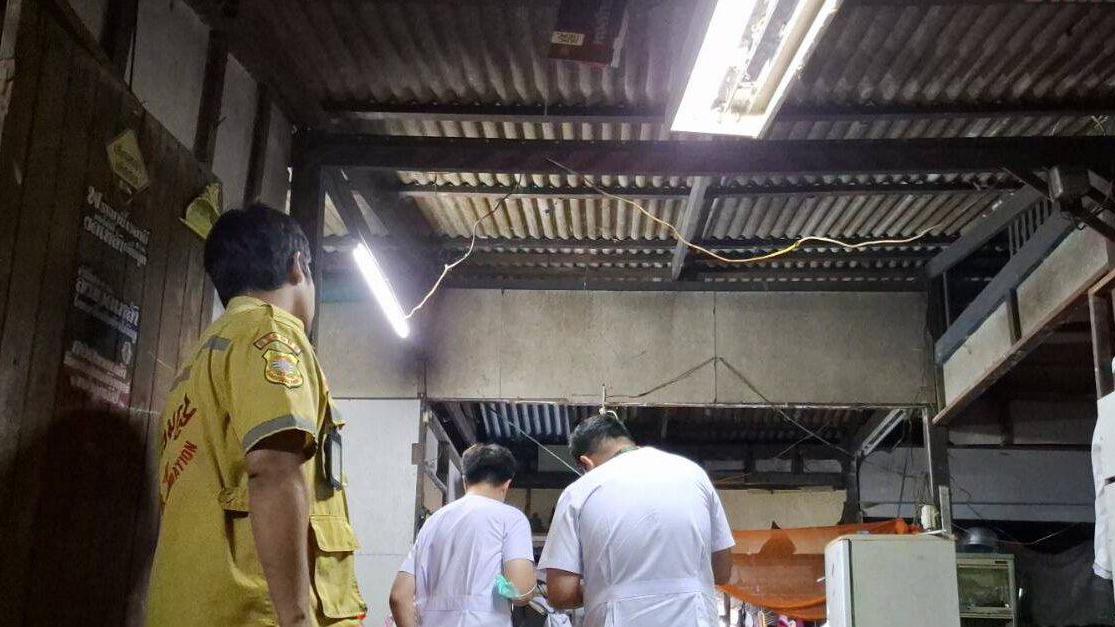 警方在案發住所調查。(互聯網)