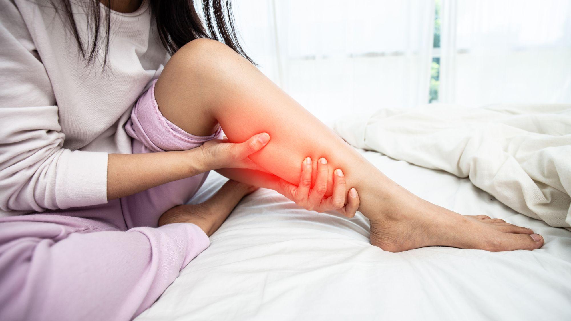 平時注意營養，運動、泡腳、按摩、保暖，也都可以減少抽筋的發生。