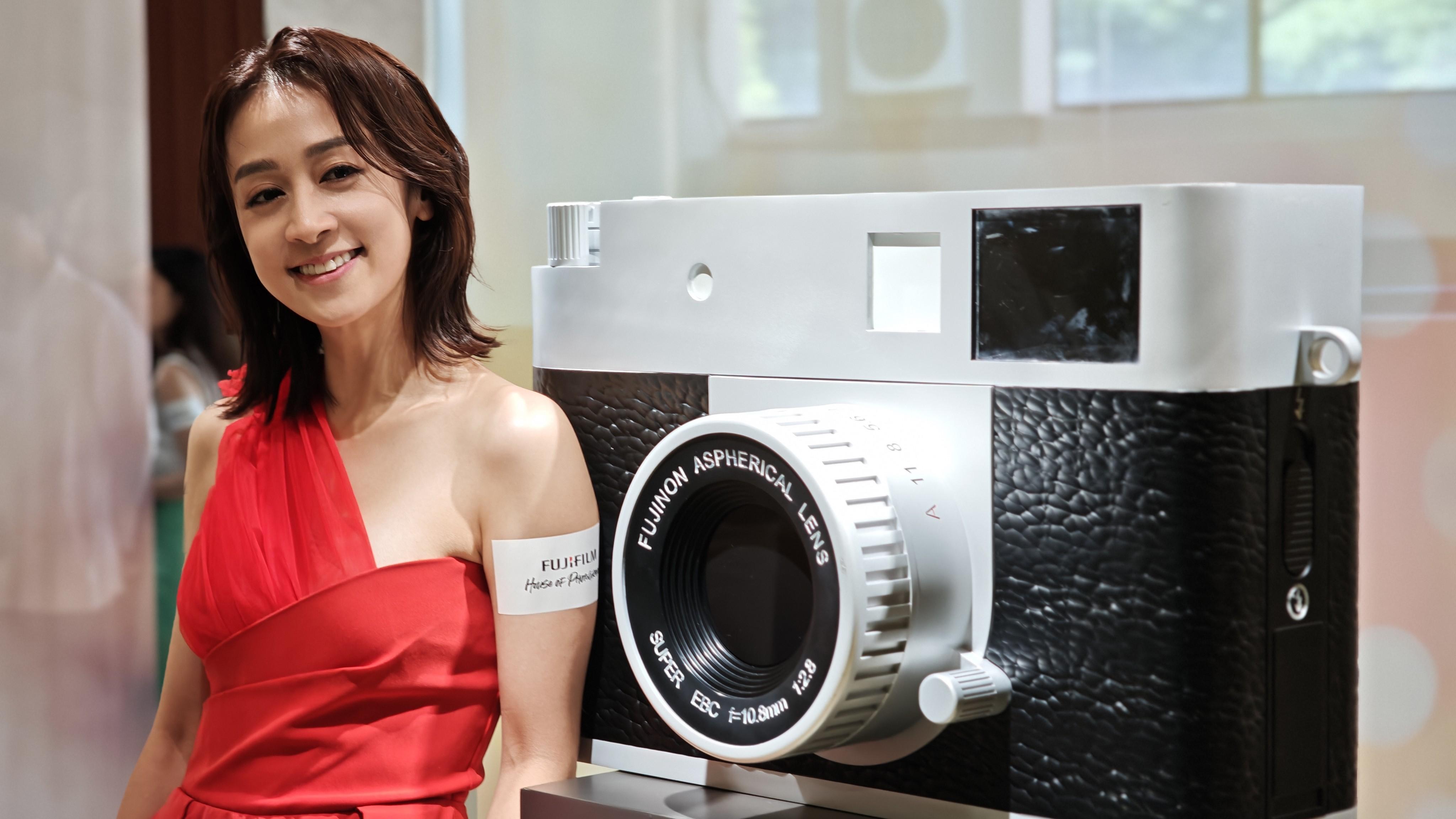 FUJIFILM香港首間攝影體驗館開幕　設自拍服務、相機精品齊全