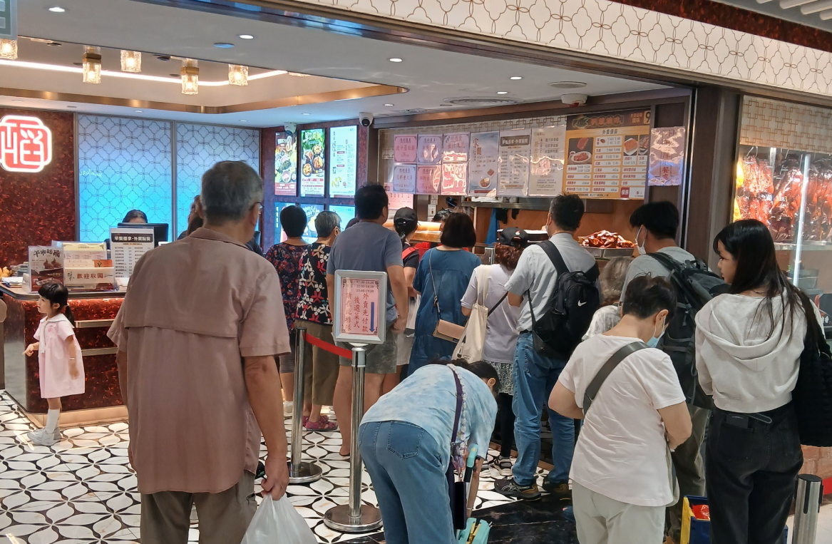 稻香控股集團於選定食肆推出「兩餸飯」套餐外賣。(香港兩餸飯關注組fb/Pang Kin Pong)