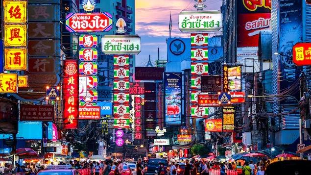 泰國近年外國遊客人數下跌，政府設法催谷旅遊業。圖為曼谷市唐人街。(資料圖片)