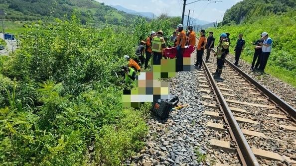 兩名路軌檢查員被列車撞死，遺體暫未能移走。(互聯網)
