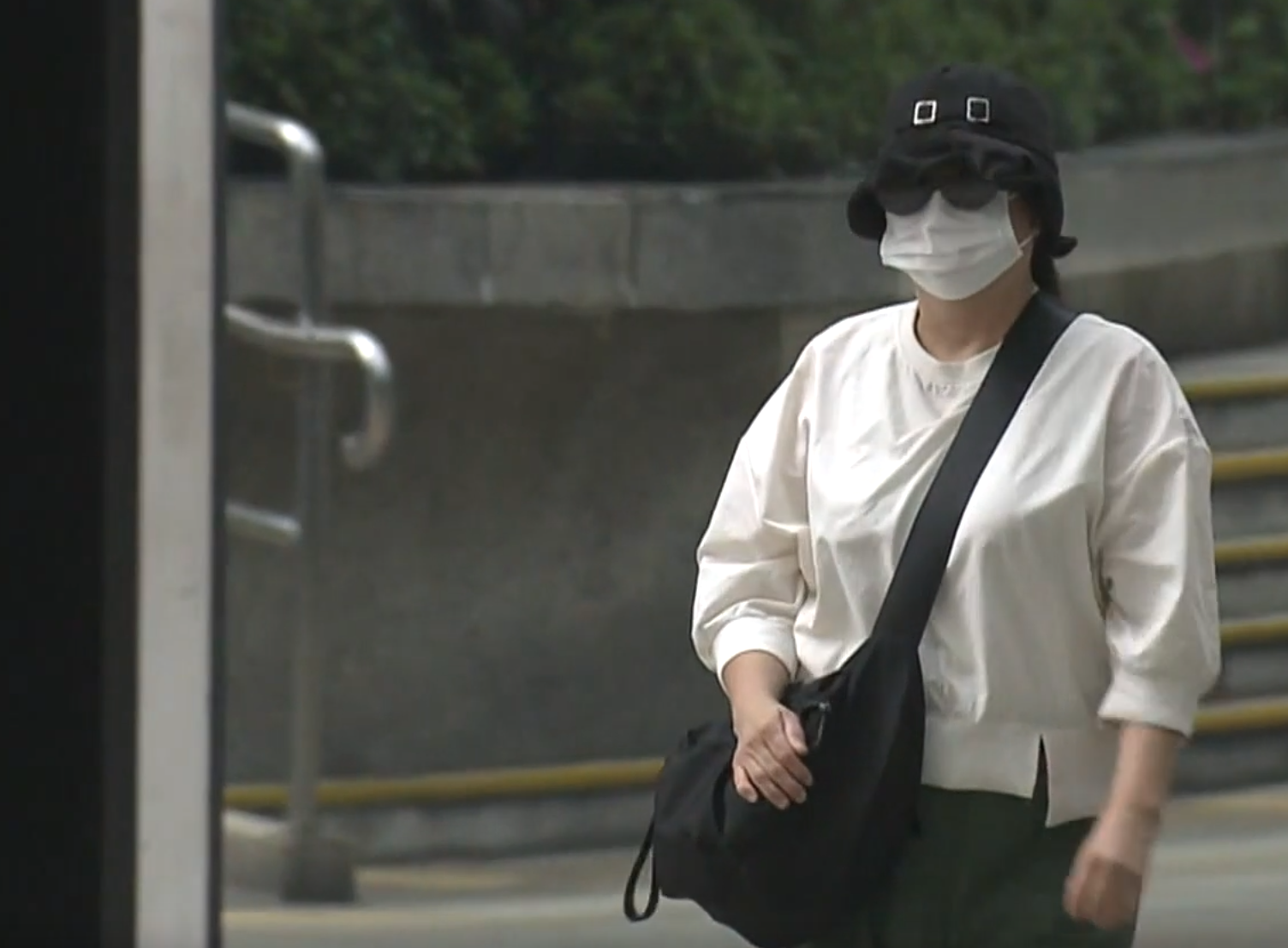 蔡天鳳碎屍案，前家姑李瑞香早前自行到區域法院應訊。(NOW新聞台畫面)