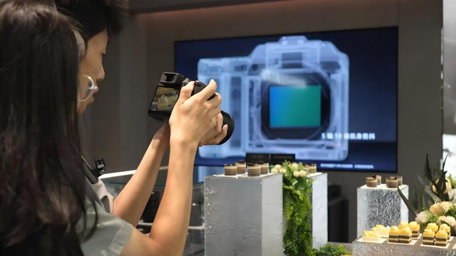 中國專題｜打破消費降級！「首發經濟」成內地城市消費升級引擎 究竟是甚麼？