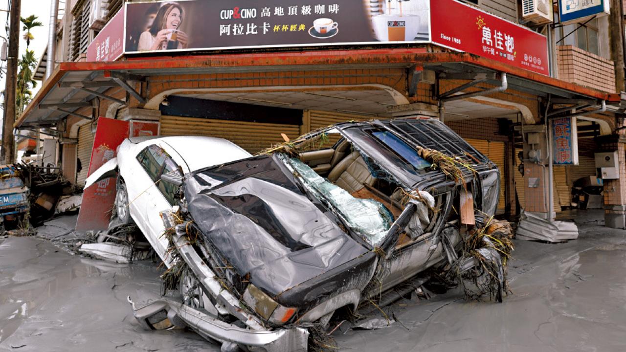 堰塞湖溢流沖入花蓮市區 增至17死34傷129失蹤