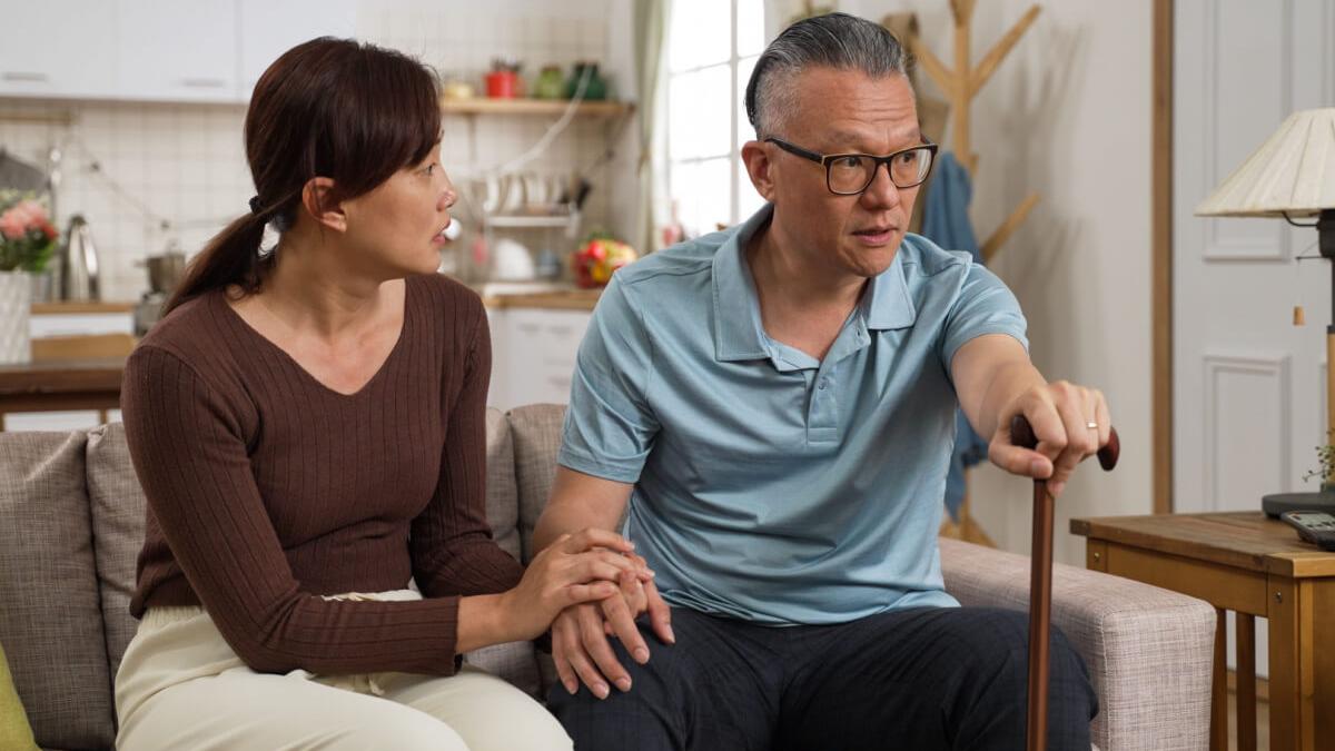 認知障礙雖無法逆轉，但藉由醫療與社會的雙重支持，病人與家屬可以走得更穩、更有希望。