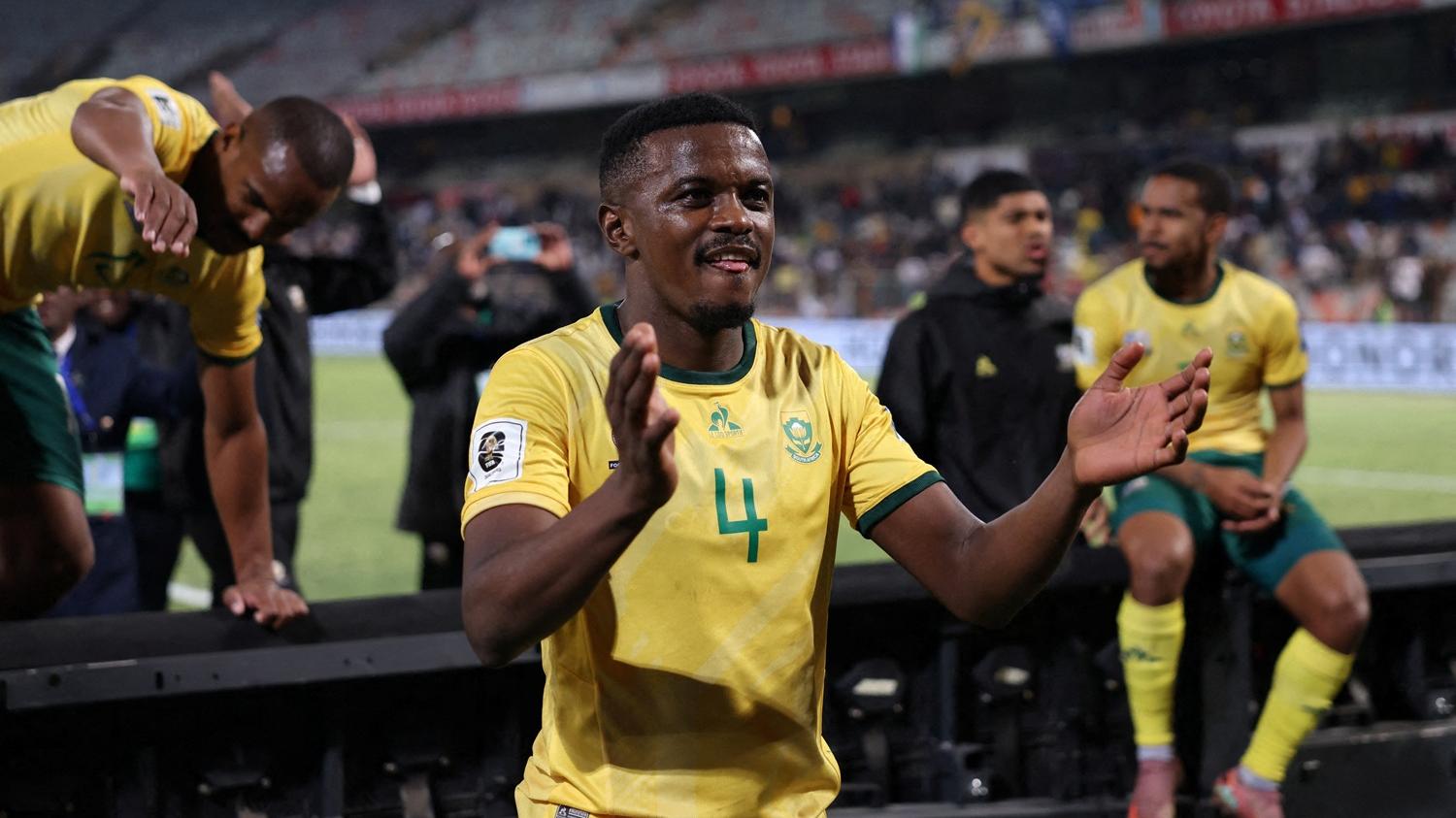 南非的莫高拿未完成停賽上陣累球隊判輸。(路透社)