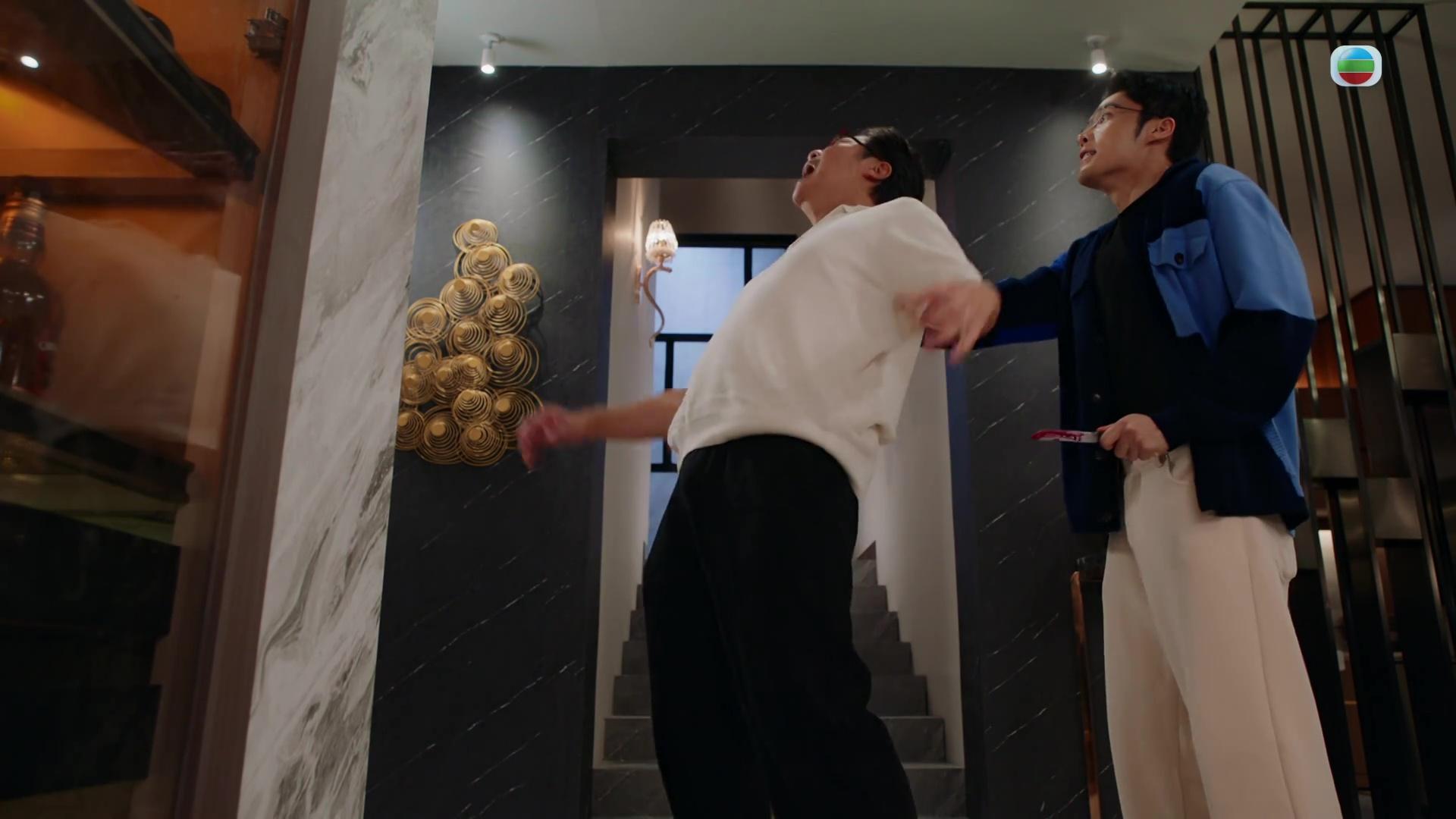 俠醫｜兩代奸人鬥戲成焦點 丁子朗刀插鄭子誠獲讚青出於藍