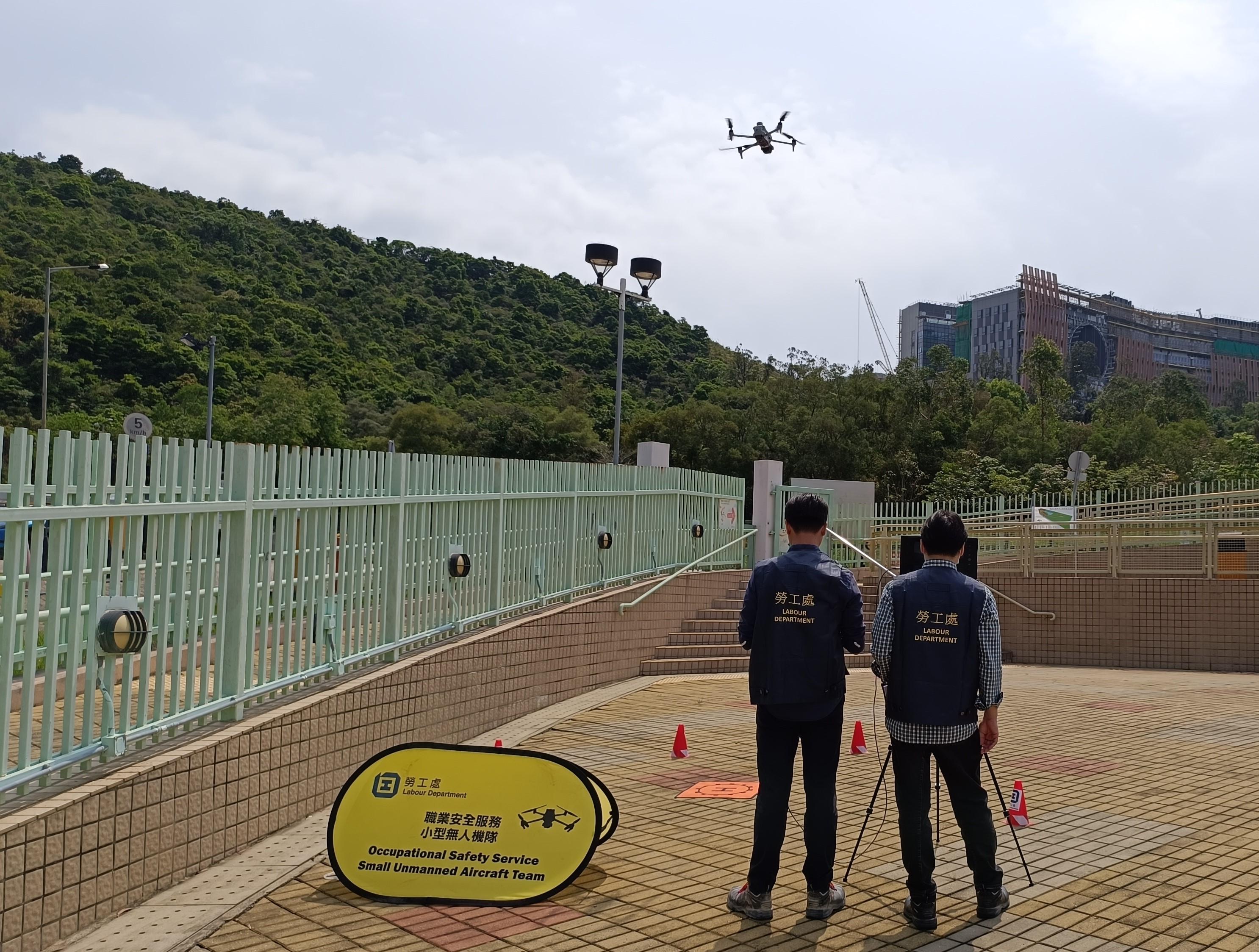 勞工處下月起使用無人機巡查及執法，如違例即時嚴厲執法。(政府新聞處)