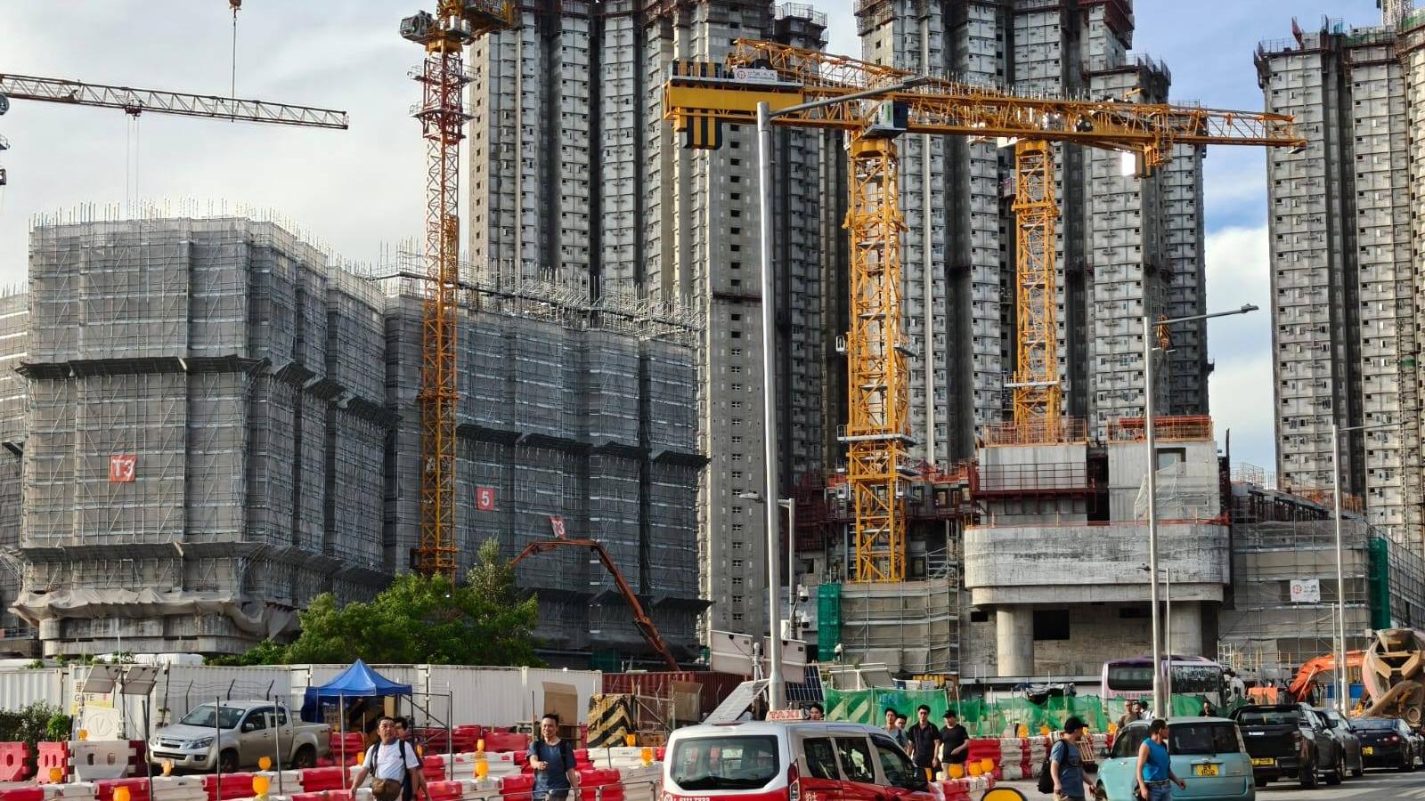 古洞北地盤男文員廁所暈倒不治。（fb「 香港建造業總工會」圖片）