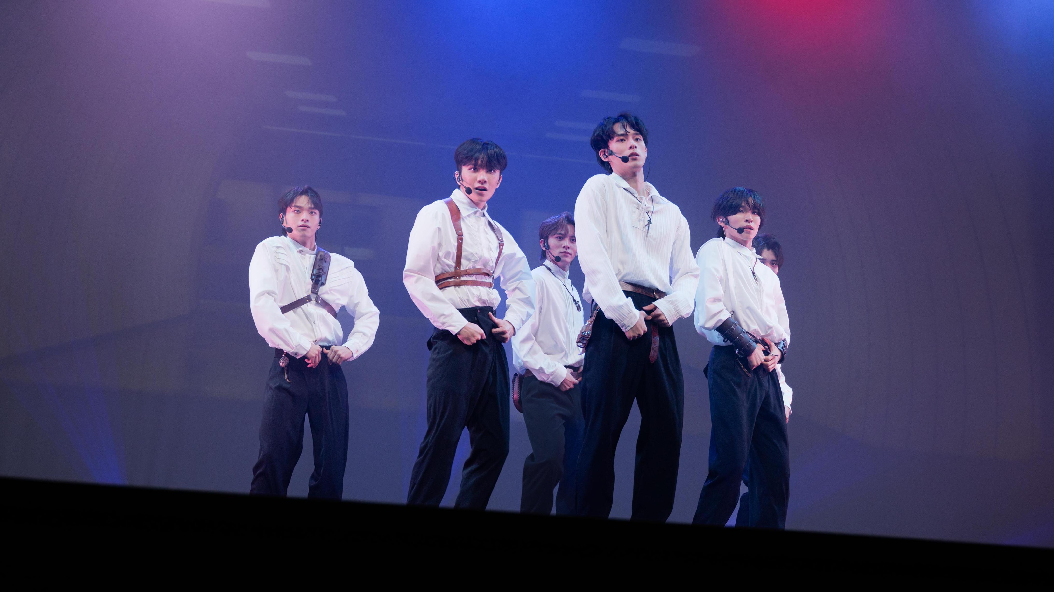 香港新男團ALITZ正式出道 接受18個月訓練首度站台