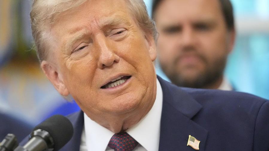 特朗普發文祝賀中國閱兵 問候正密謀反美的普京和金正恩｜抗戰勝利80周年