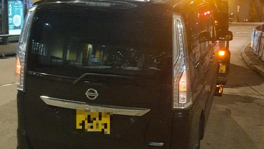 警方港珠澳口岸「放蛇」打擊「白牌車」  46歲司機涉3罪被捕