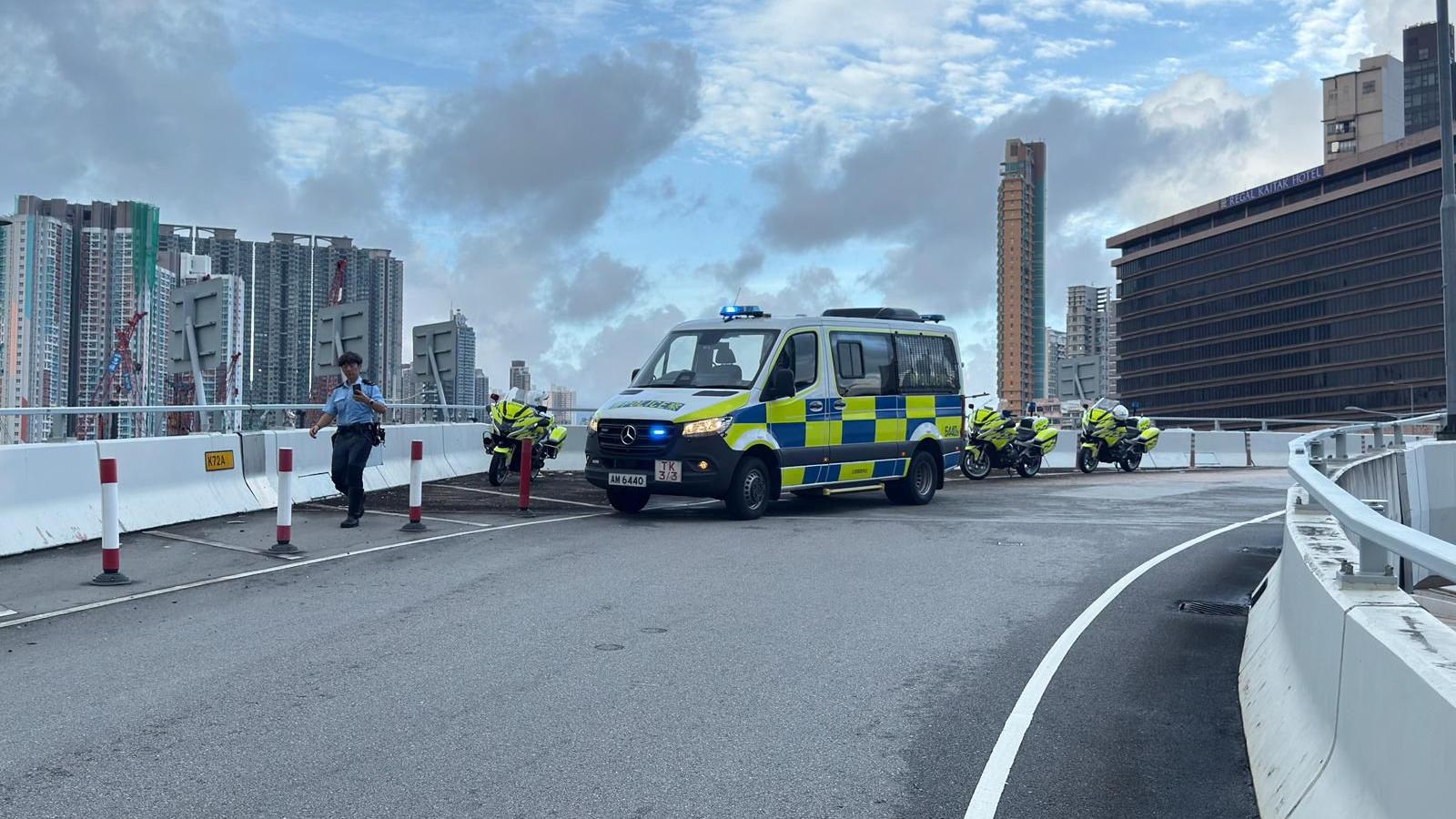 警方在東九龍打擊非法駕駛電動可移動工具。