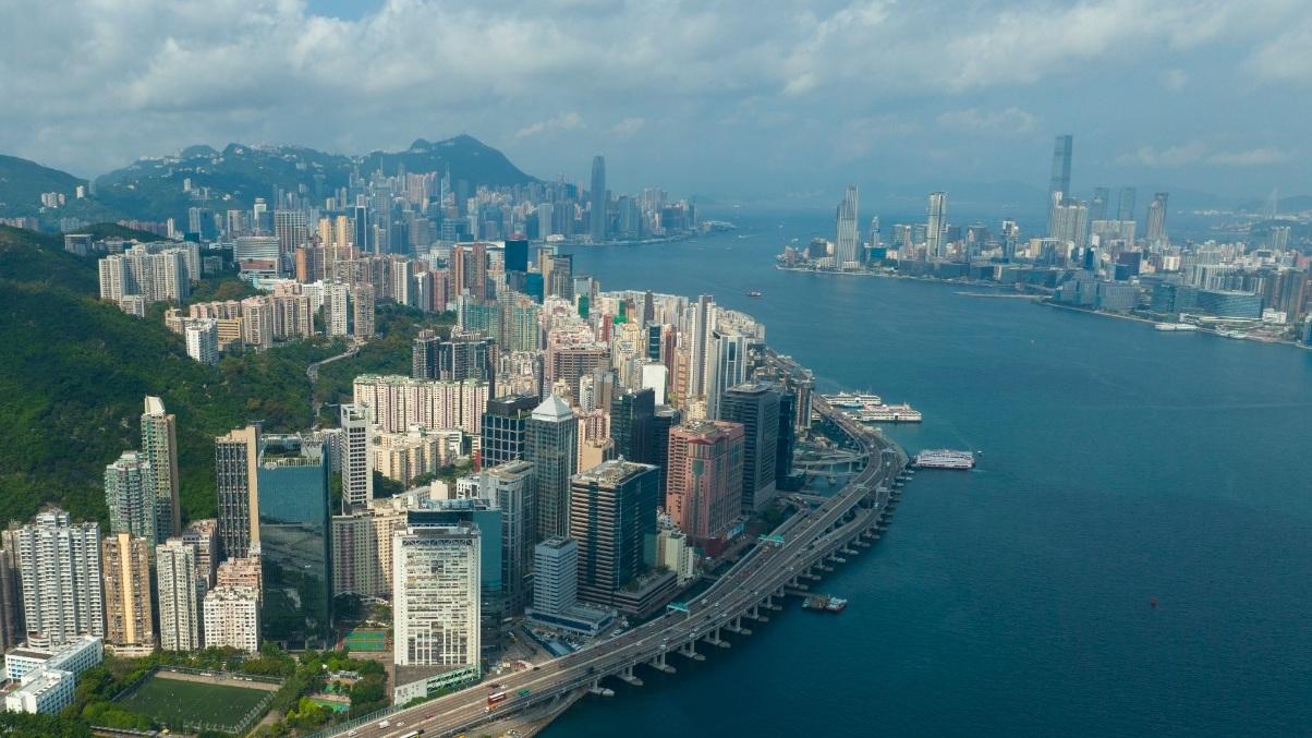 8月寫字樓租務交投失守500宗，惟最新一份施政報告將有助市區舊式商廈升值，幫助紓緩高企空置率問題。(資料圖片)