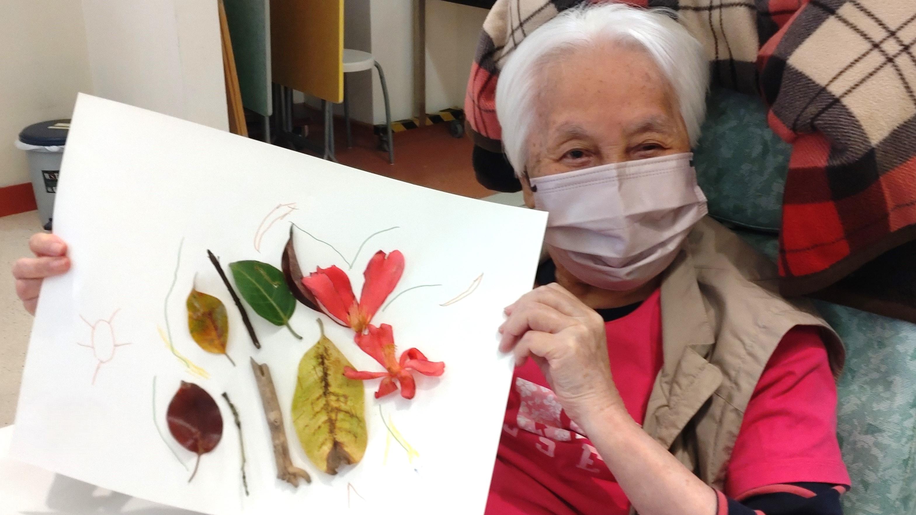 何婆婆踴躍出席院舍各類活動。