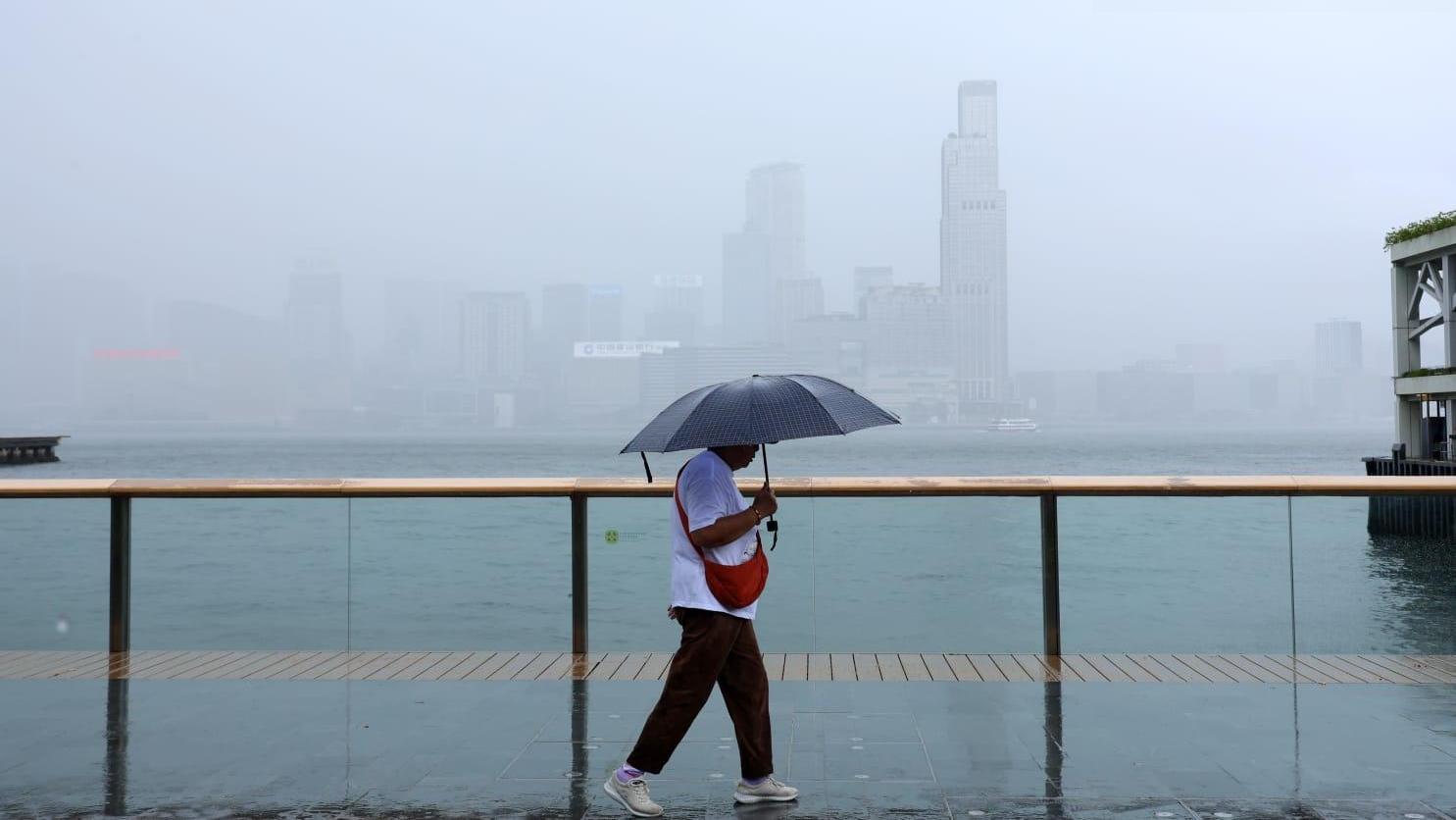 打風｜天文台：雙旋風醞釀來襲　周三晚至周四初發一號風球 (9月17日更新)