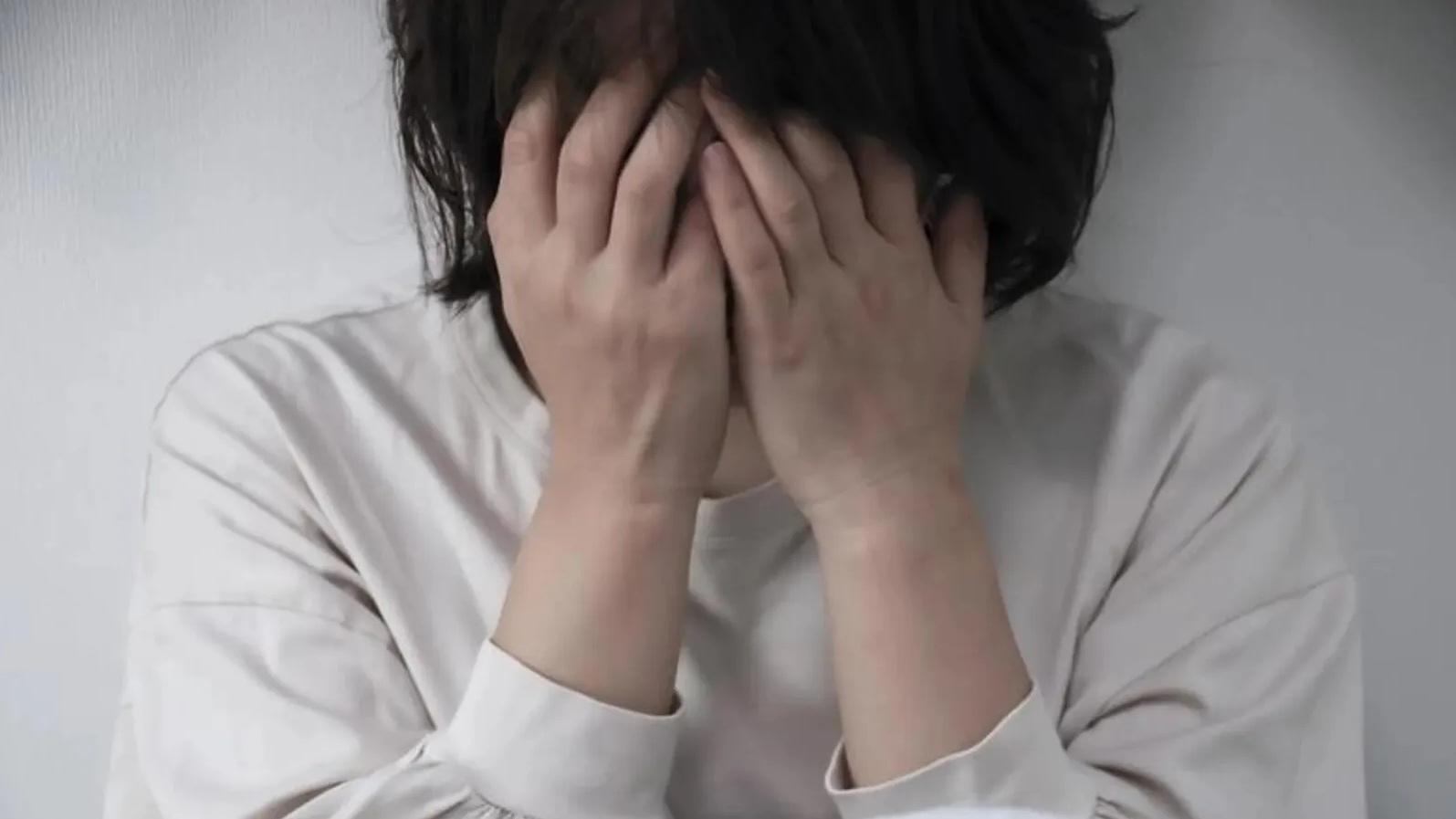 新加坡一名女子長年遭父親性侵，婚後仍被父親威脅，所幸丈夫挺身報警，將獸父繩之於法。(互聯網)